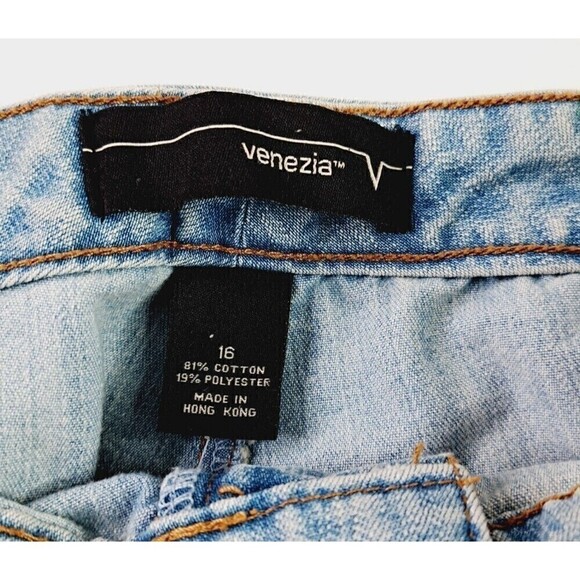 LANE Bryant Venezia White Denim Shorts Light Wash Womens 16 NWT - Picture 3 of 5